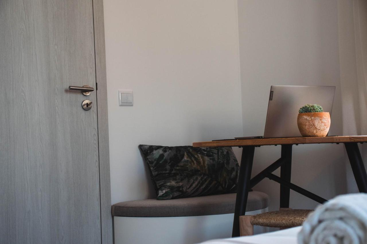 Laurus - Charming House Guest House Raposeira  Luaran gambar